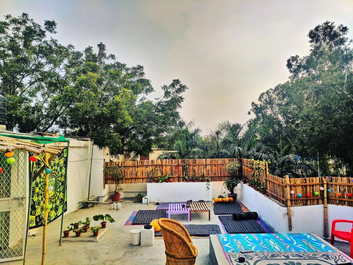Roots Hostel New Delhi Exterior photo